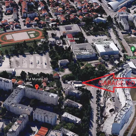 Apartament With Garage *