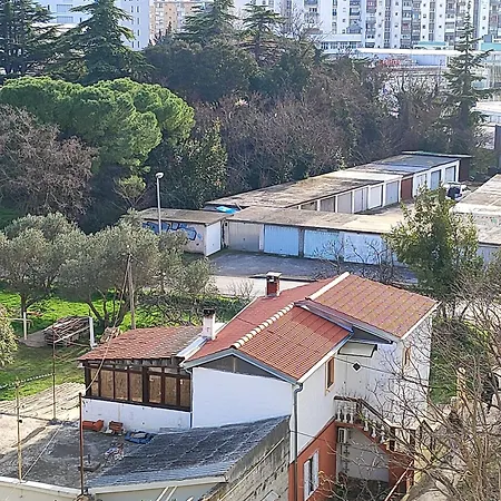 Apartment With Garage